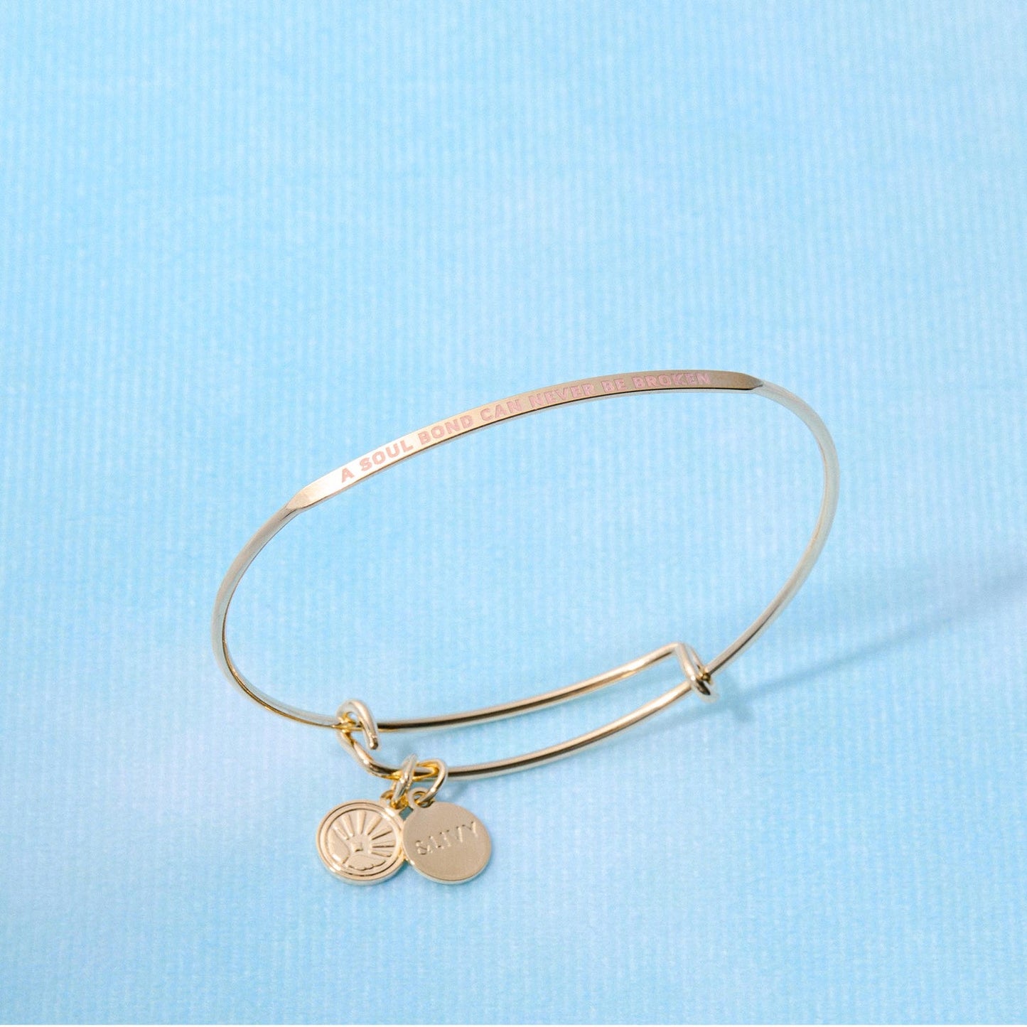 Gold A Soul Bond Can Never Be Broken Posy