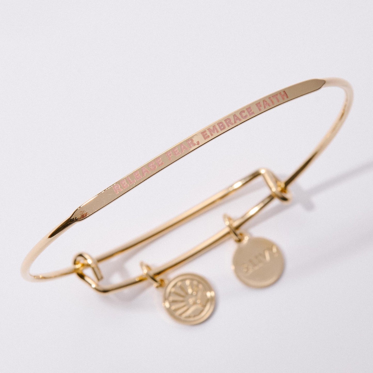Gold Release Fear, Embrace Faith Posy